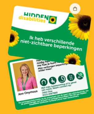 De voor-en achterkant van een Sunflower-kaart. Op de achterkant staan een pasfoto van de eigenaar en haar naam. Op de voorkant staat de vermelding 'ik heb verschillende niet-zichtbare beperkingen'.
